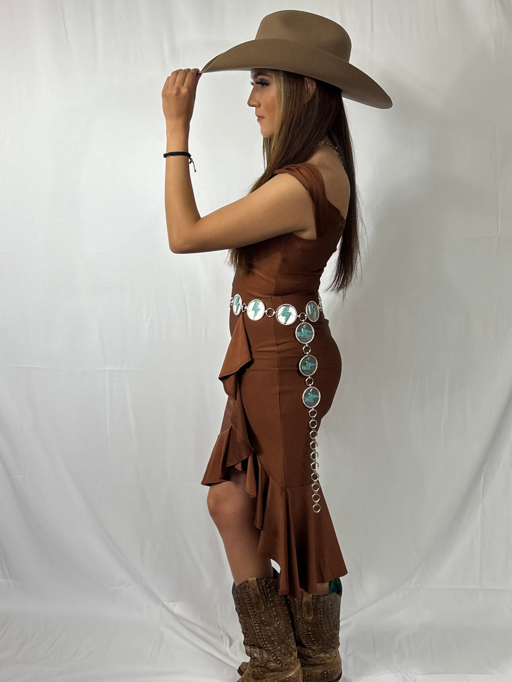 Off Shoulder dress brown/ front ruffle