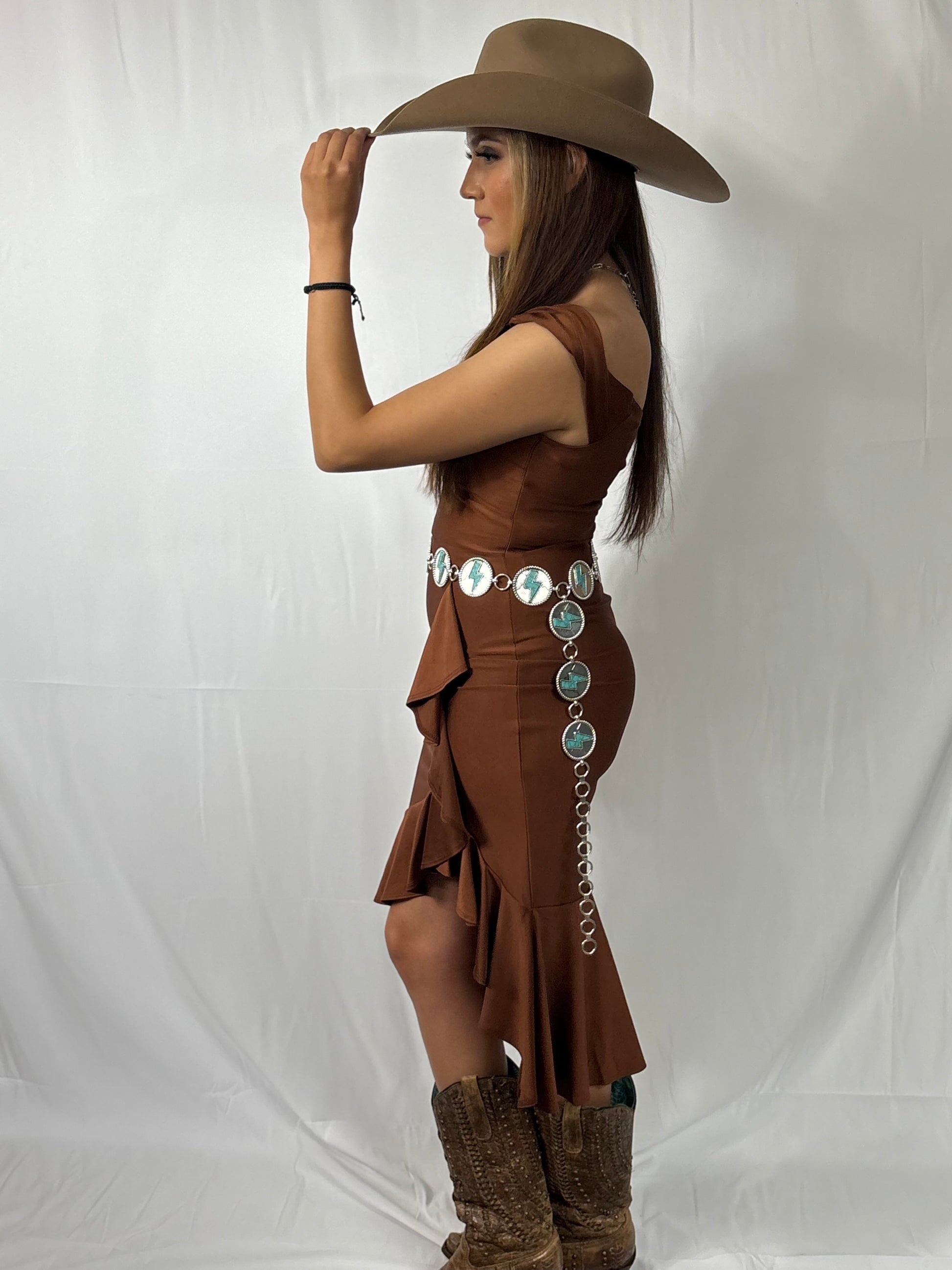 Off Shoulder dress brown/ front ruffle